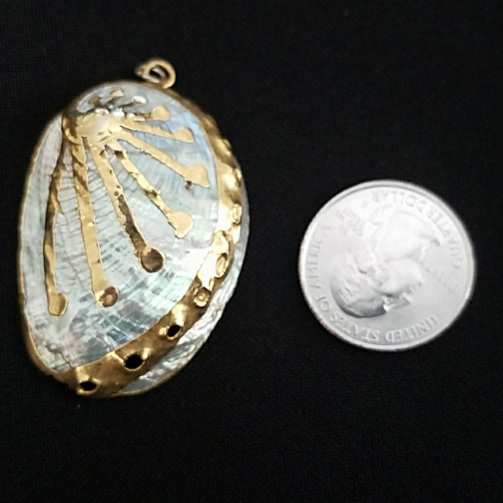 Seashell pendant - Picture 4 of 4